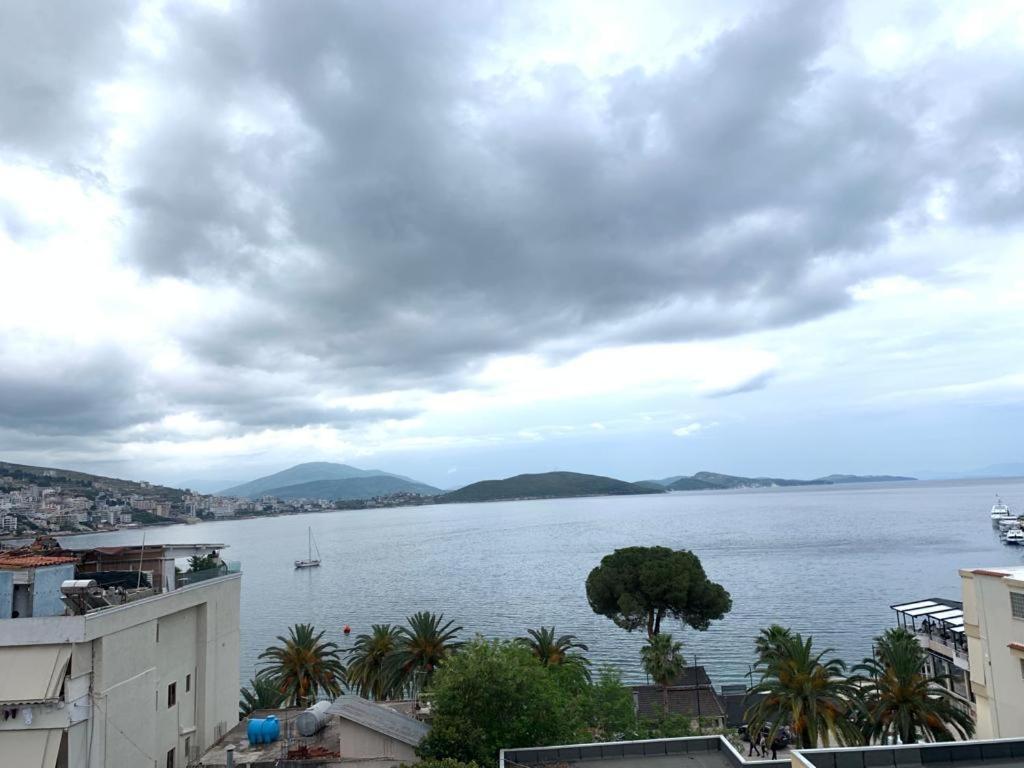 Delfin Apartments Sarandë Eksteriør bilde