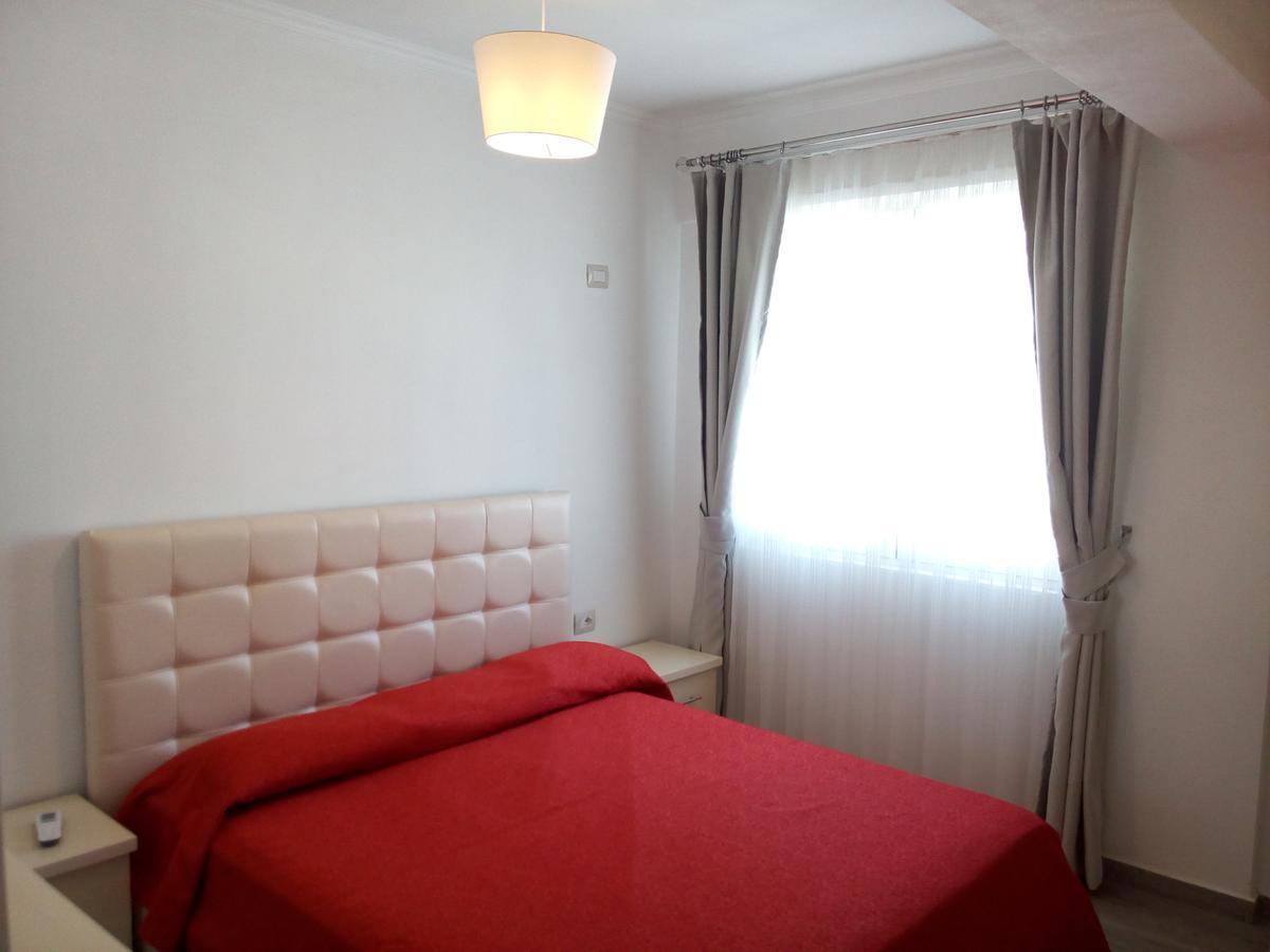 Delfin Apartments Sarandë Eksteriør bilde